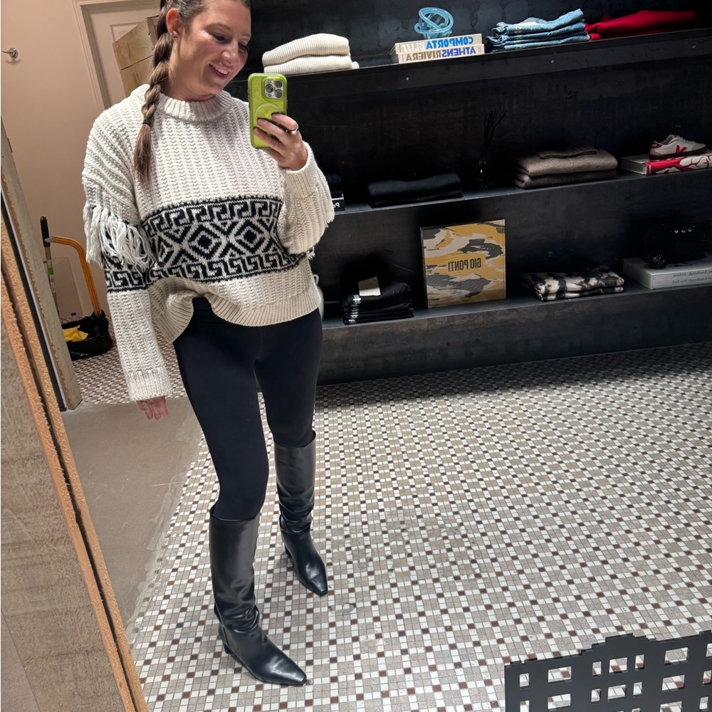 H&M Cream and Black Patterned Sweater